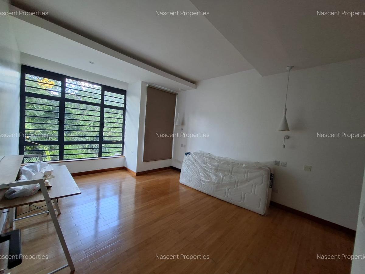3 Bed House with En Suite in Nyari - 4