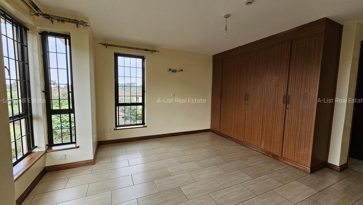 4 Bed Villa with En Suite at Runda Ruaka Road - 14