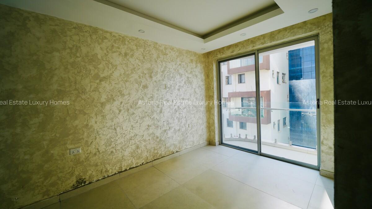 4 Bed Apartment with En Suite at 2026-510 - 8