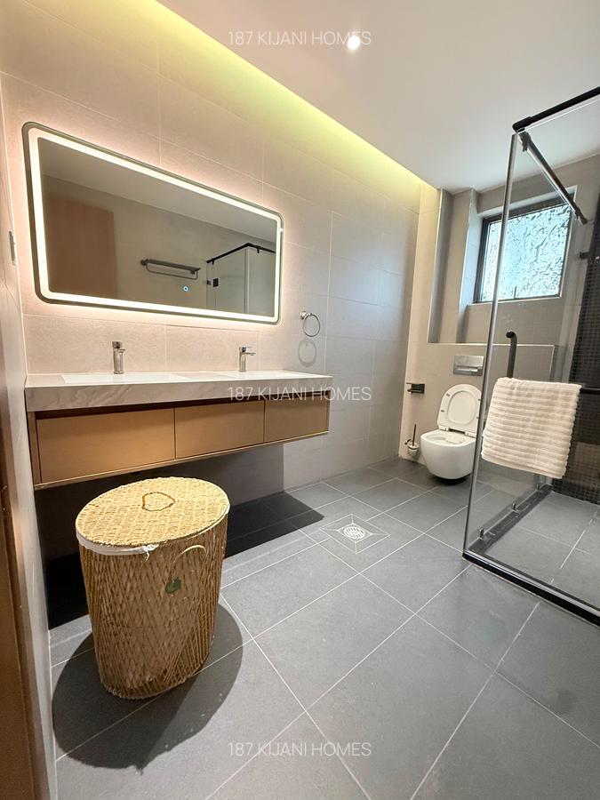 Serviced 2 Bed Apartment with En Suite at Windsor - 8