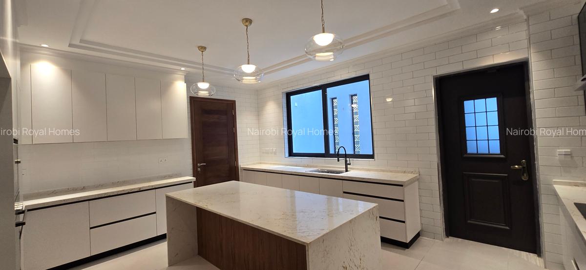 4 Bed Townhouse with En Suite at Lavington Green - 12