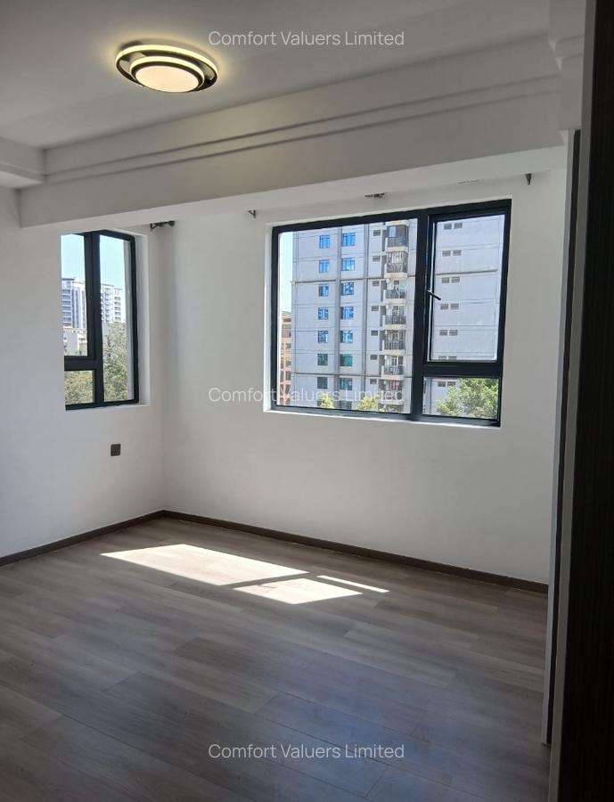 1 Bed Apartment with En Suite at Riverside Drive - 2