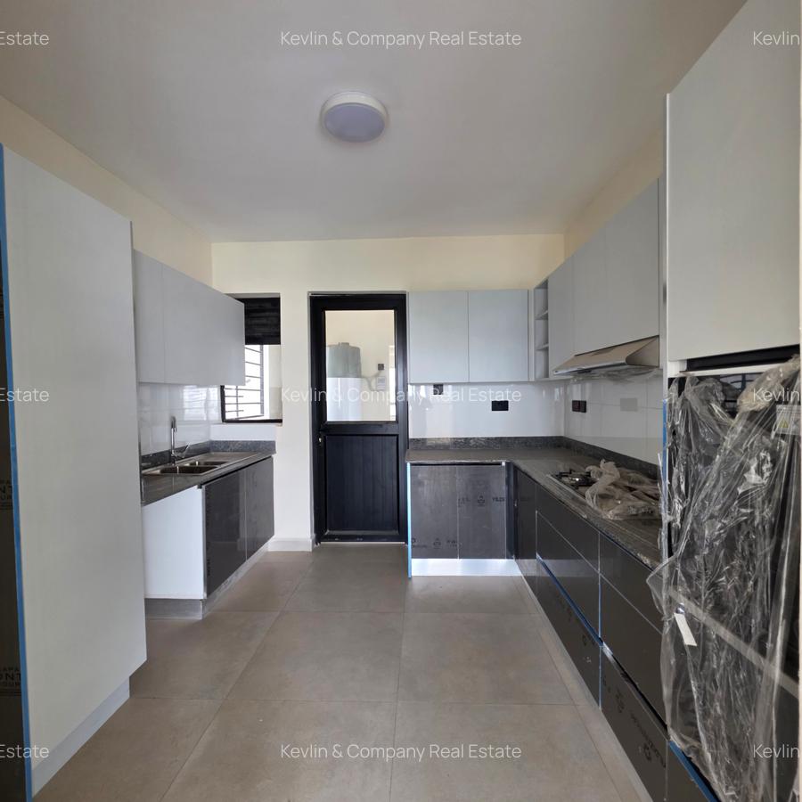 3 Bed Apartment with En Suite in General Mathenge - 5