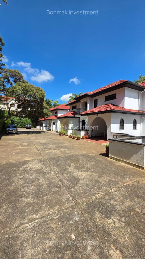 4 Bed Townhouse with En Suite at Lavington Green - 1