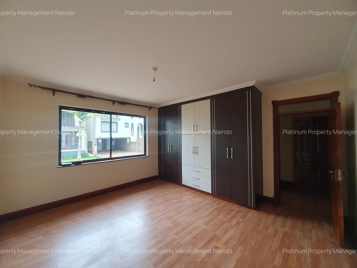 4 Bed House with En Suite at Grevillea Grove - 7