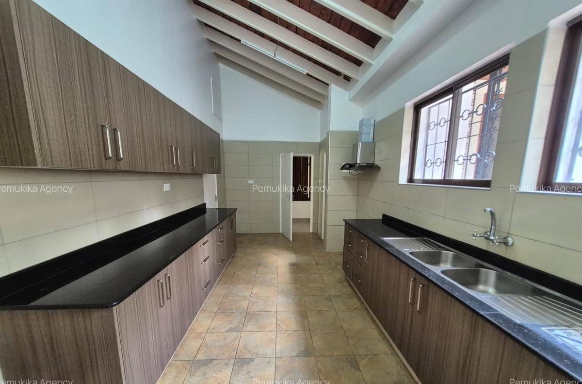 4 Bed Townhouse with En Suite in Thigiri - 8