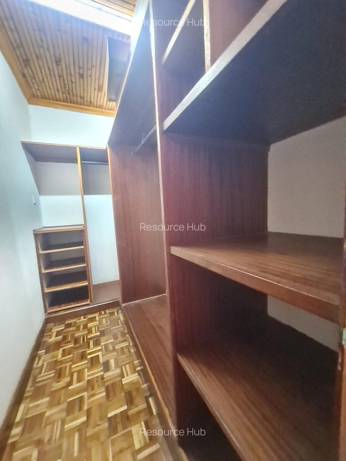 6 Bed House with En Suite at Nyari - 15