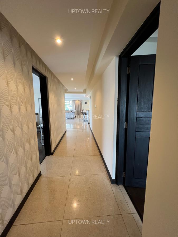 Serviced 3 Bed Apartment with En Suite at Riverside - 16