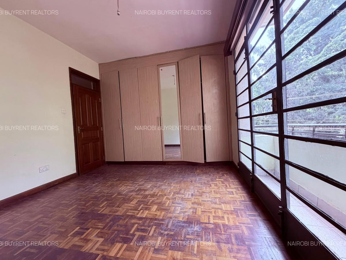 3 Bed Apartment with En Suite in Kilimani - 4