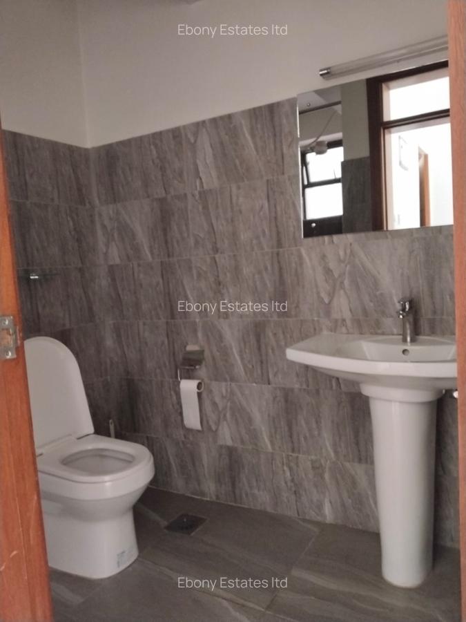 Bedsitter in Lavington - 7