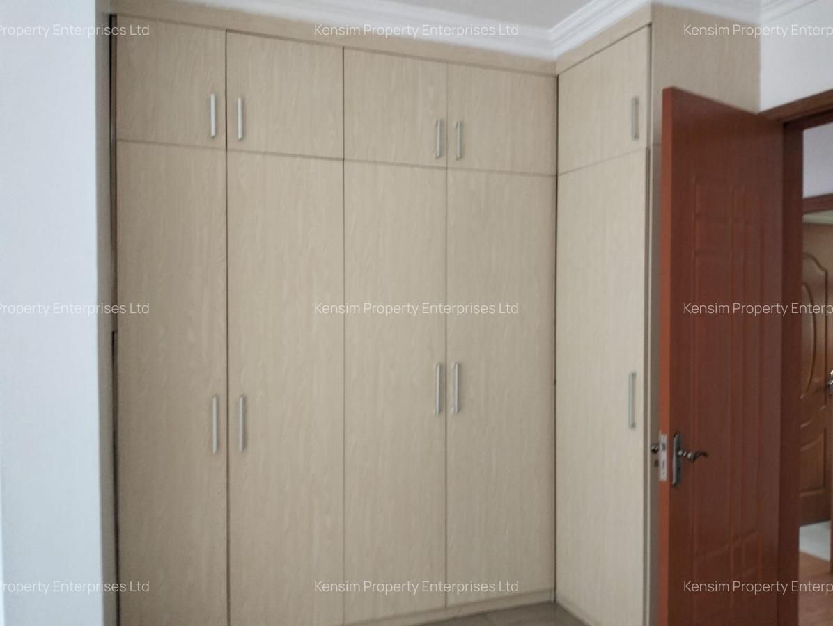 4 Bed Townhouse with En Suite in Riverside - 18