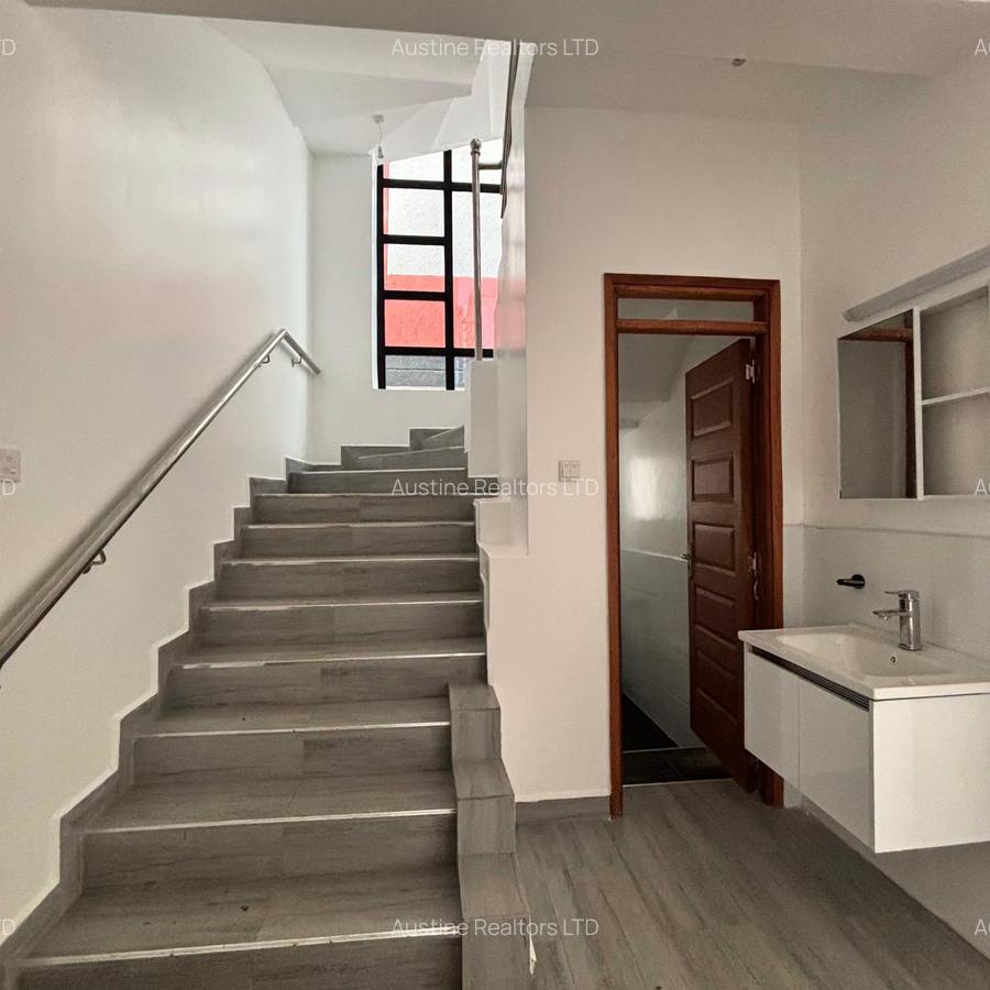 4 Bed Townhouse with En Suite at Eastern Bypass - 9