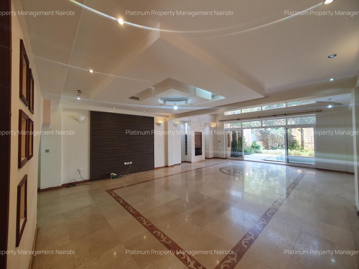 5 Bed House with En Suite at Convent Drive - 2
