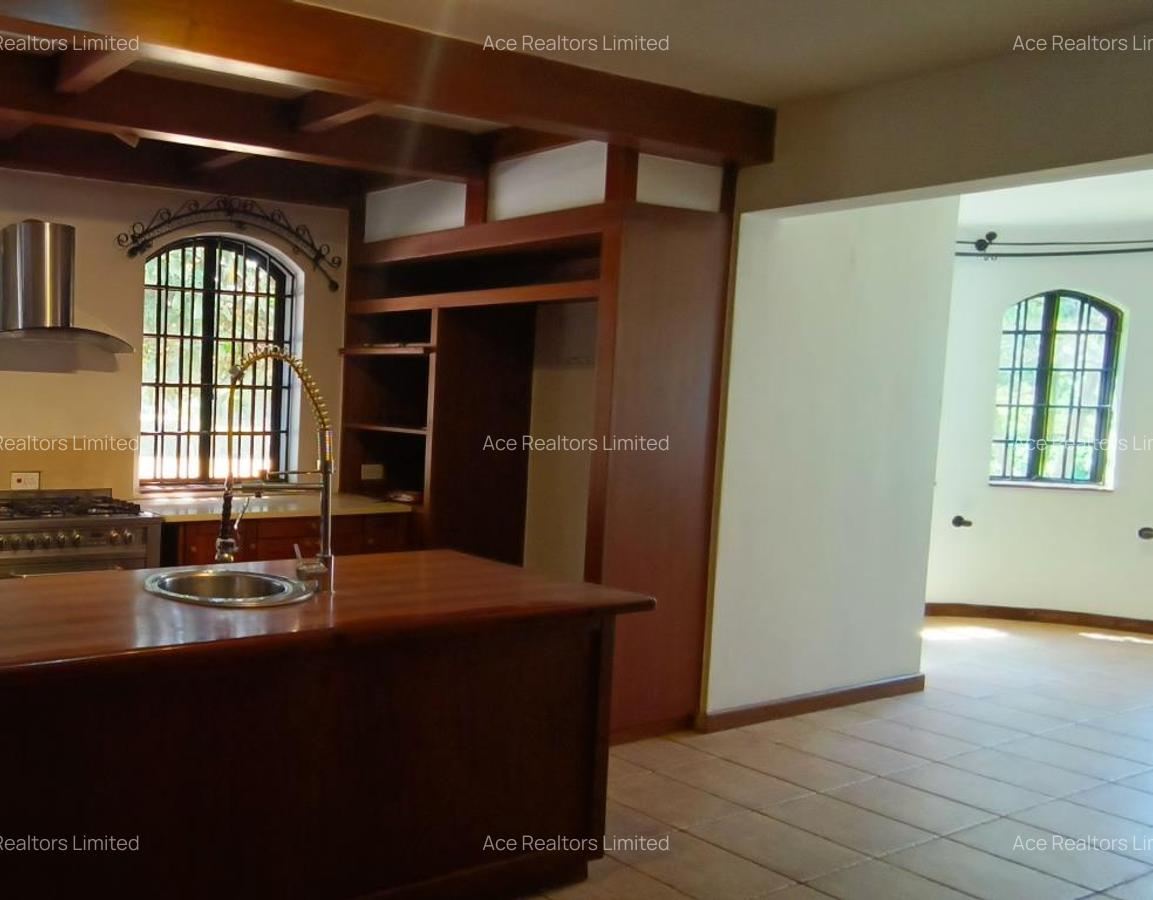6 Bed House with En Suite at Kitisuru - 10