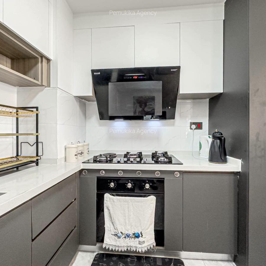 Serviced 3 Bed Apartment with En Suite in Kilimani - 12