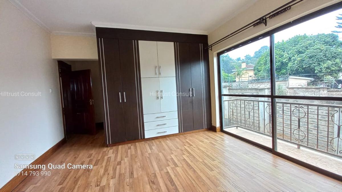 5 Bed Townhouse with En Suite at Gravellia Grove - 6