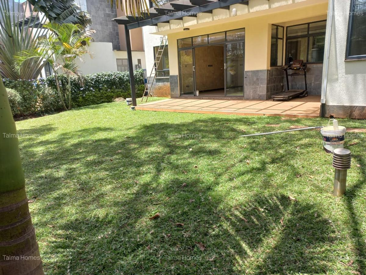 5 Bed Townhouse with En Suite at Lavington Green - 11