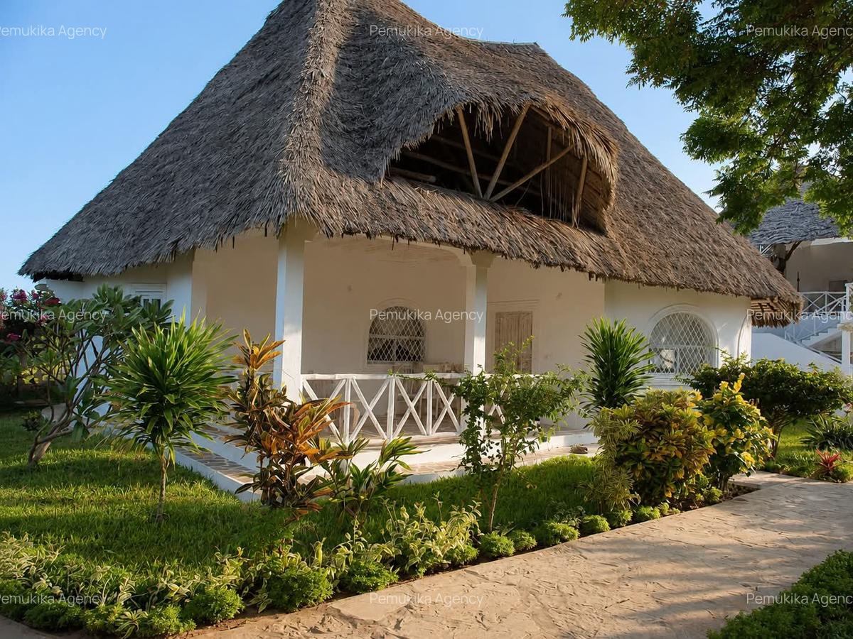 4 Bed House with En Suite in Watamu - 2