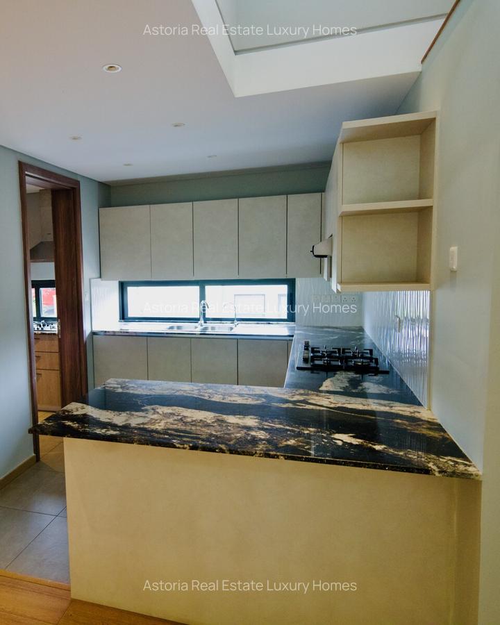 3 Bed Villa with En Suite at 2026-389 - 5