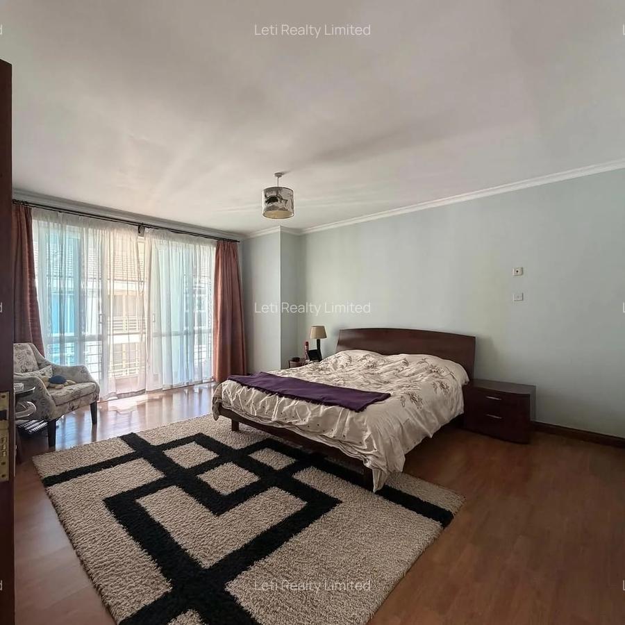 4 Bed Townhouse with En Suite in Lavington - 7