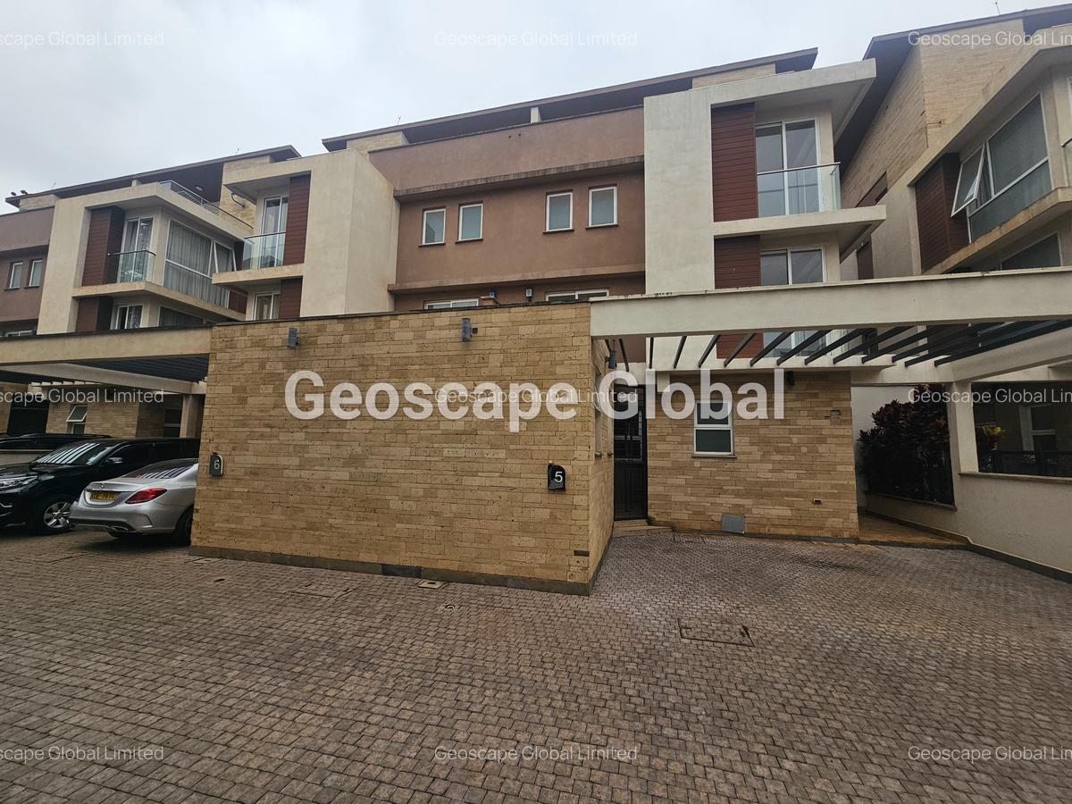 5 Bed Townhouse with En Suite in Lavington - 3