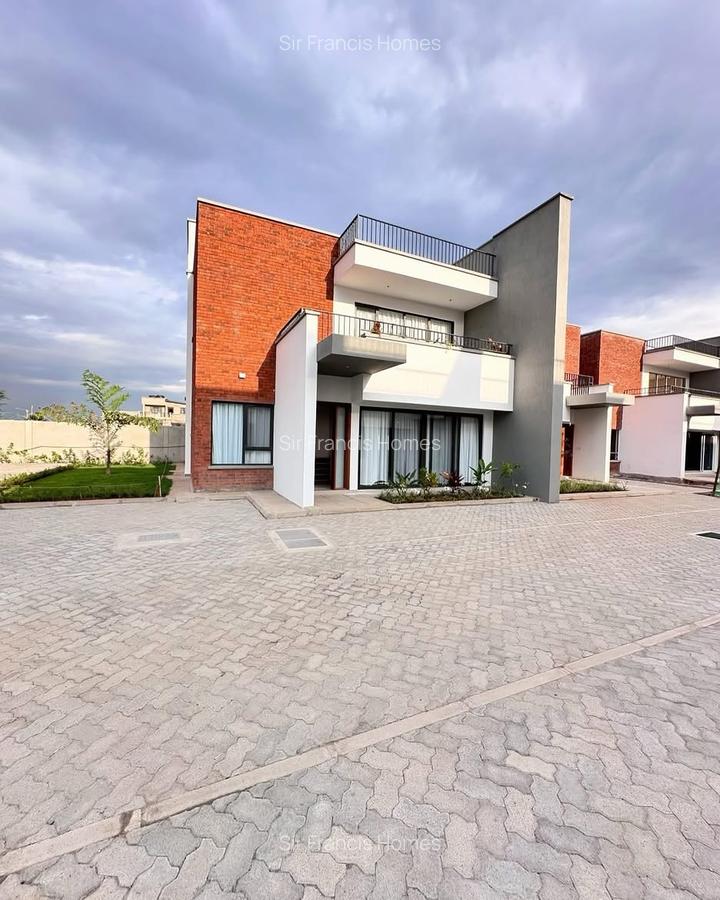 4 Bed Townhouse with En Suite at Langata - 1