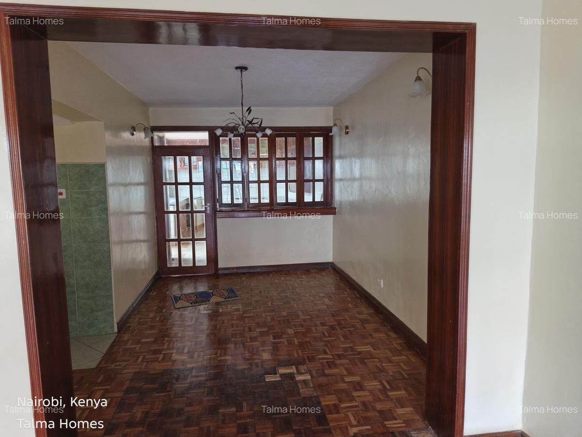4 Bed Townhouse with En Suite at Off Brookside Grove - 12