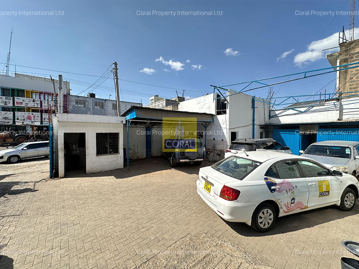 Warehouse in Industrial Area - 17