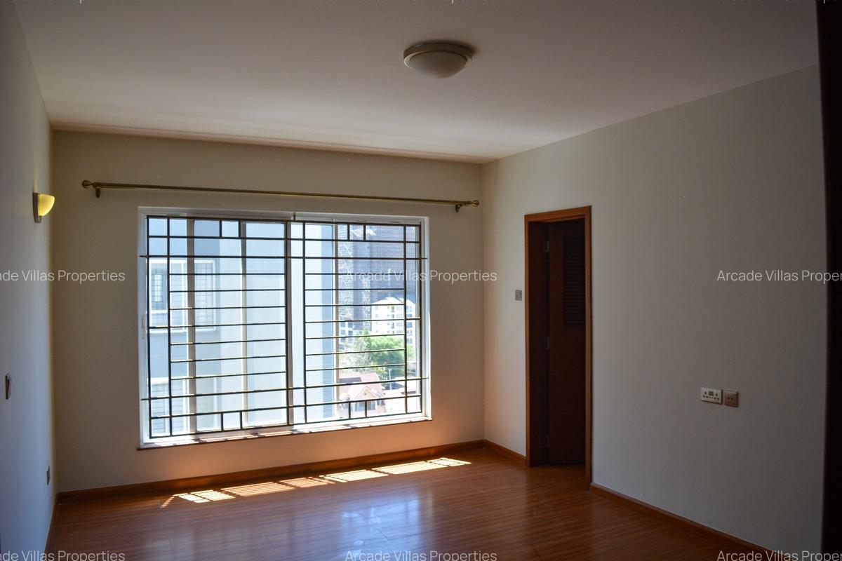 3 Bed Apartment with En Suite in Kileleshwa - 14