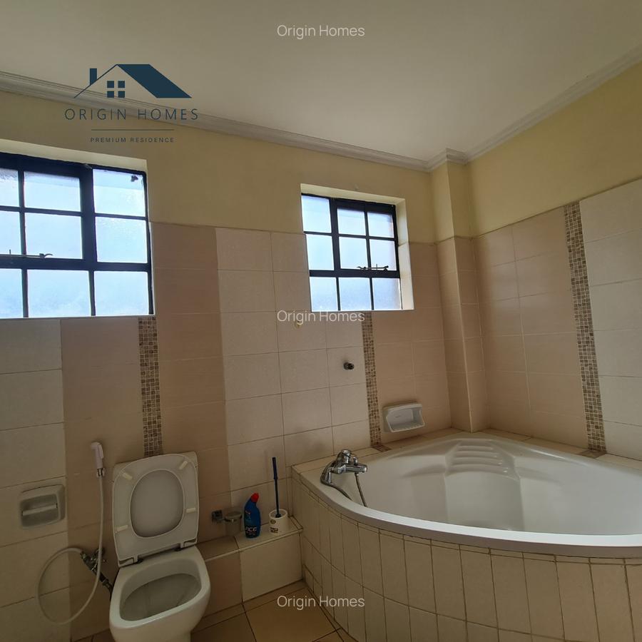 3 Bed Apartment with En Suite at Riverside Drive - 13