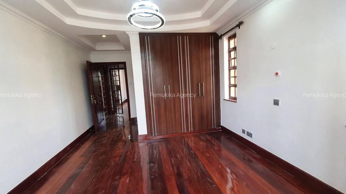 5 Bed Townhouse with En Suite in Runda - 9