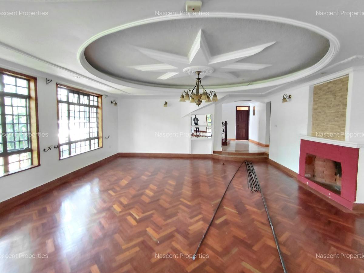 5 Bed House with En Suite in Runda - 20