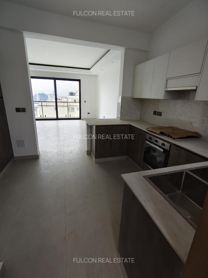 2 Bed Apartment with En Suite in Brookside - 9