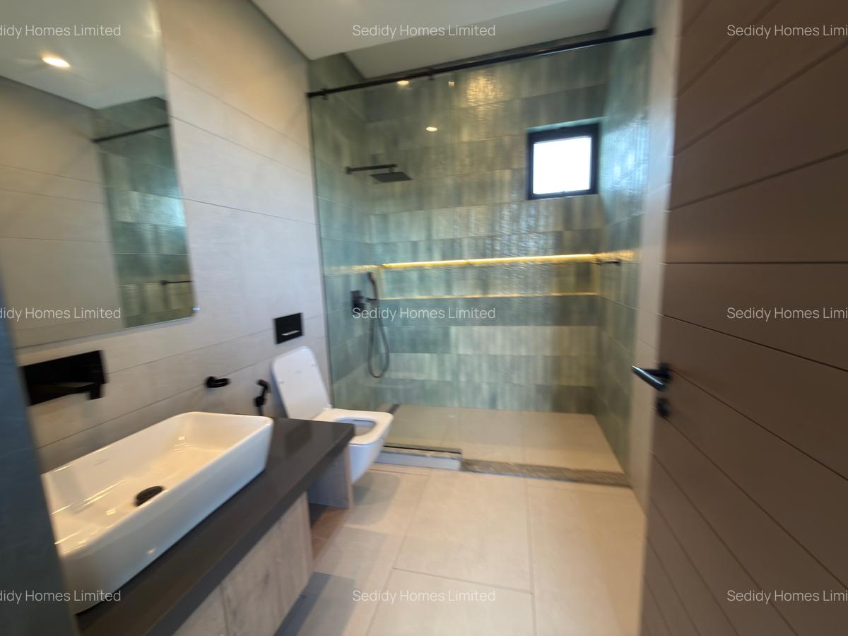 5 Bed Villa with En Suite in Westlands Area - 5