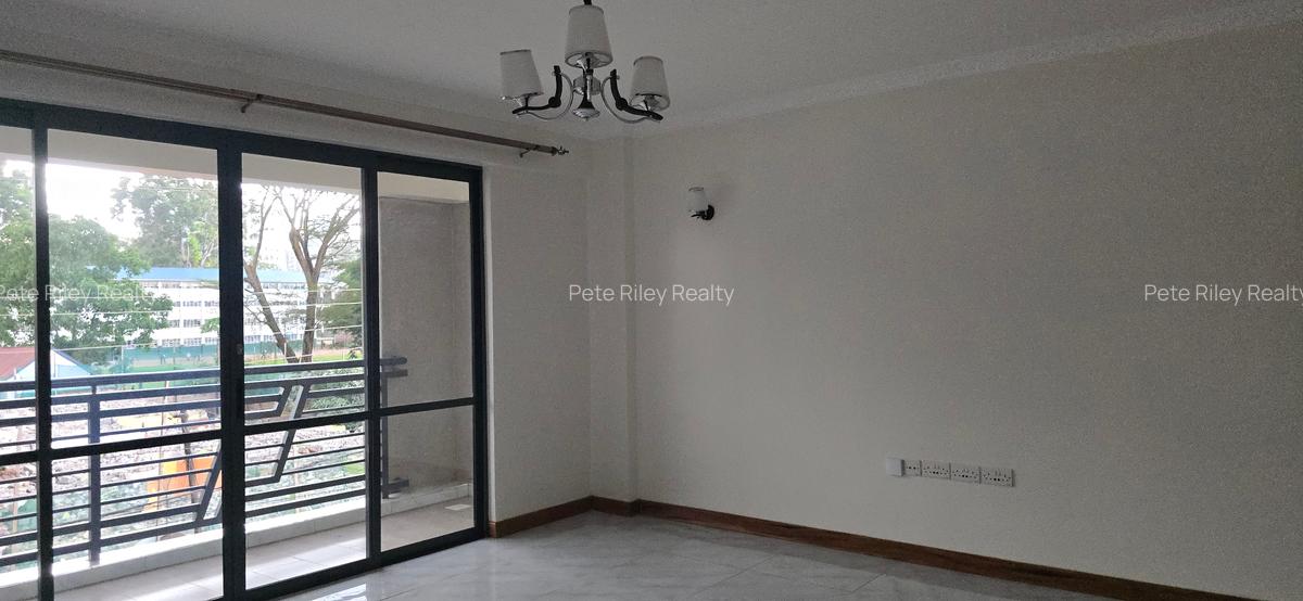 2 Bed Apartment with En Suite at School Lane - 2