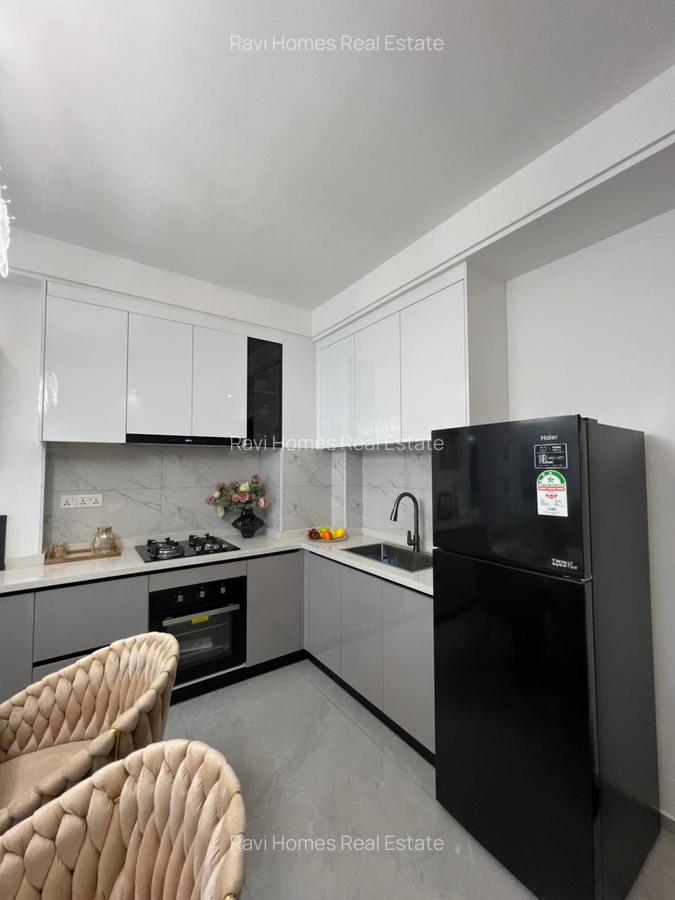 Studio Apartment with Swimming Pool at Wood Avenue - 7