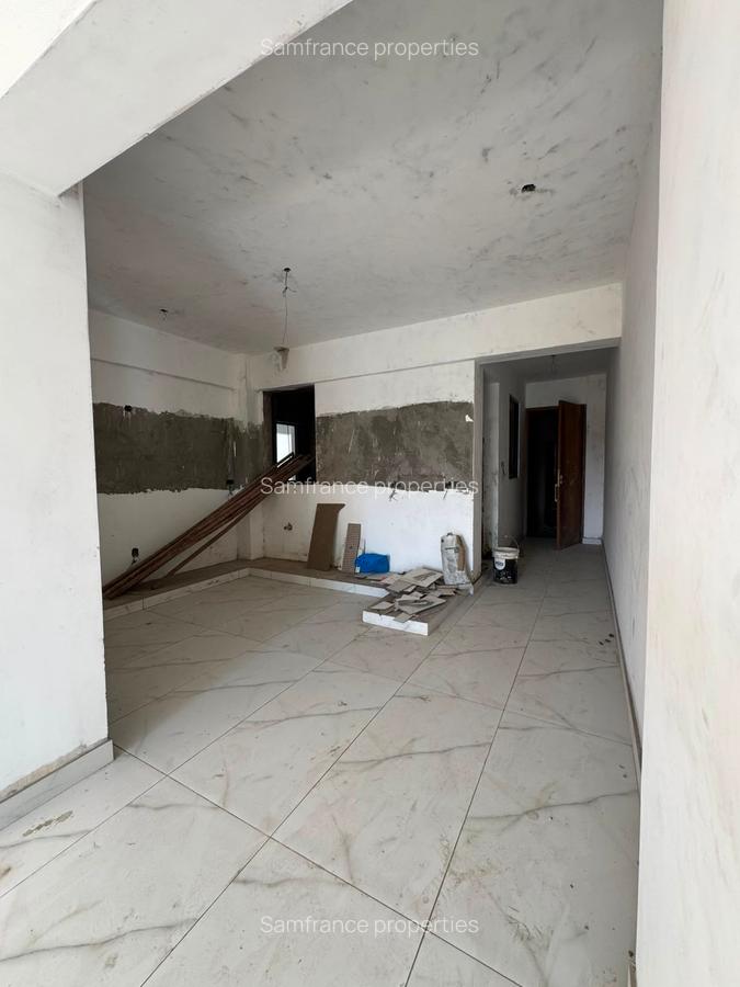 Serviced 1 Bed Apartment with En Suite at Baobab Road - 4