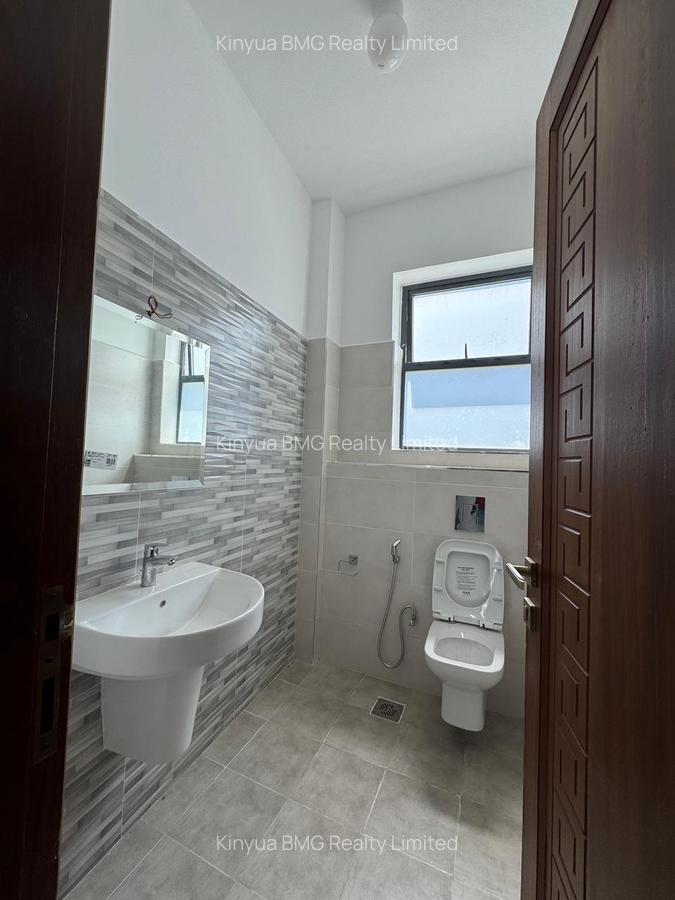 4 Bed Apartment with En Suite in Nyali Area - 6