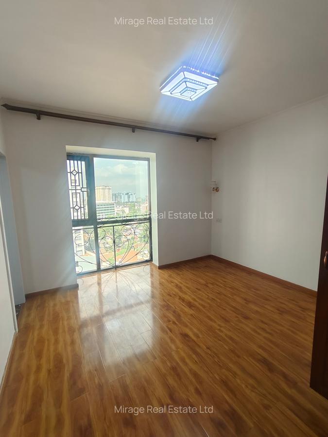 3 Bed Apartment with Swimming Pool in Kilimani - 14