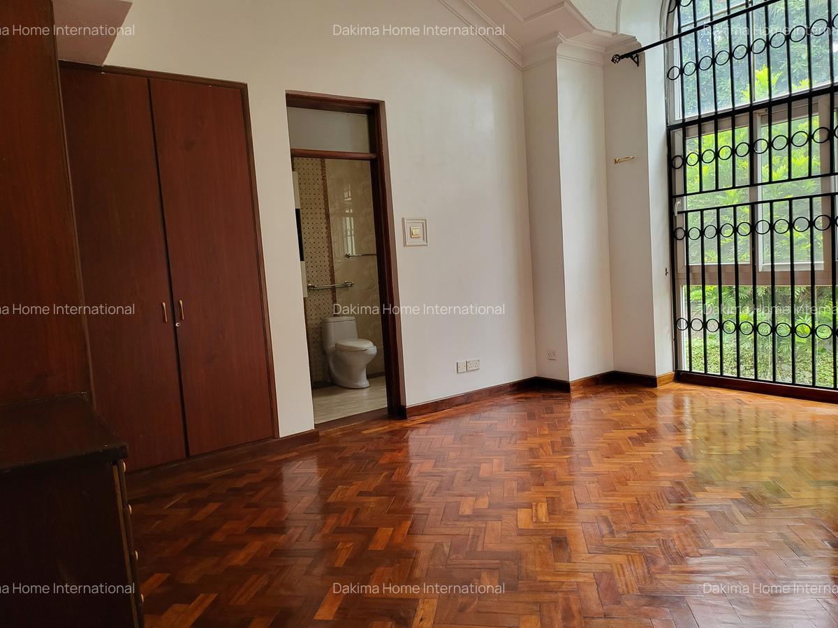 4 Bed House with En Suite in Thigiri - 12