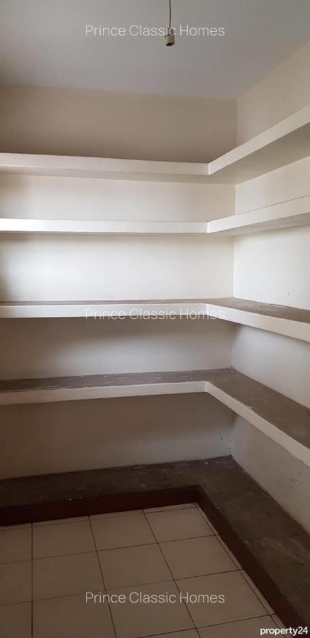5 Bed Villa with En Suite in Lavington - 11