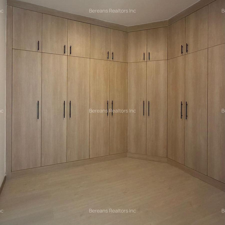 4 Bed Apartment with En Suite in Kilimani - 4