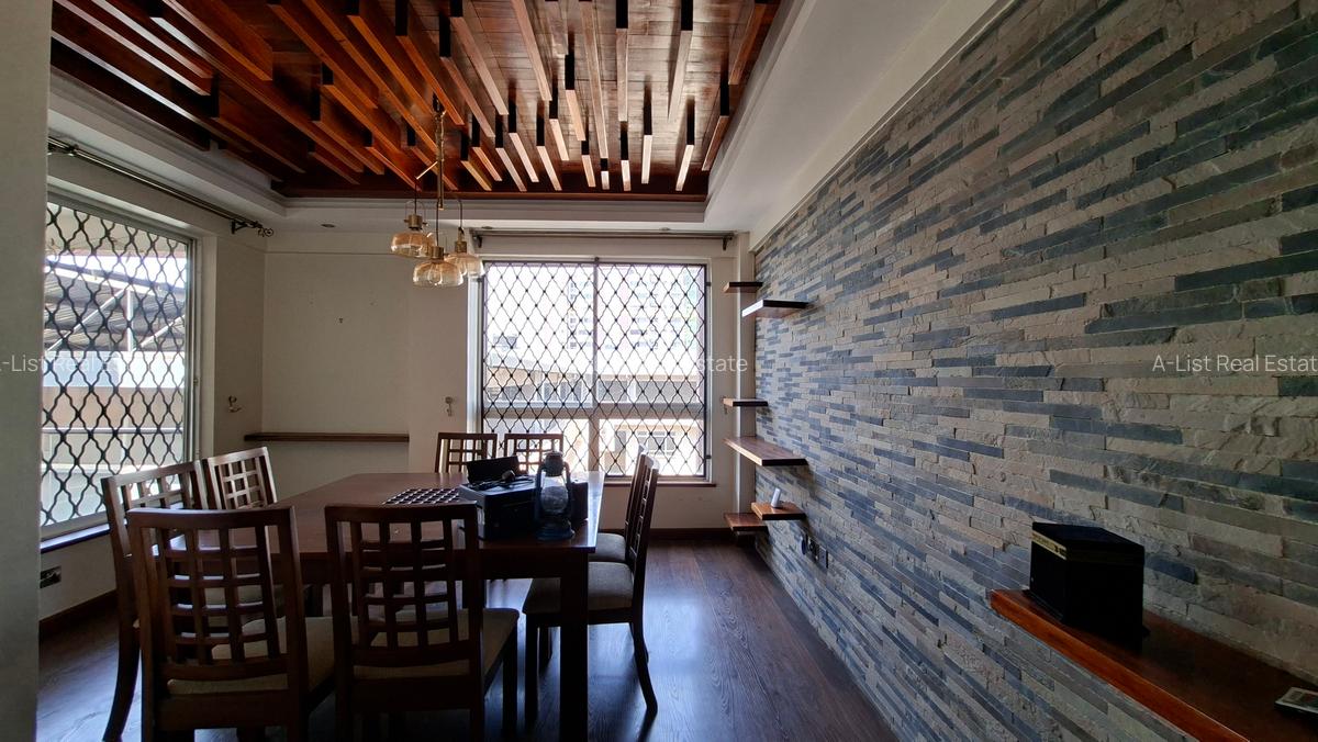 4 Bed Apartment with En Suite at 2Nd Parklands Avenue - 17