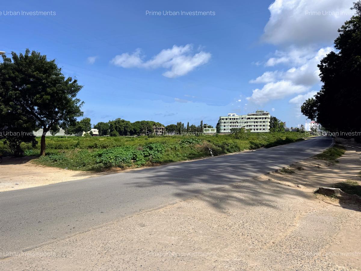 Land at Mombasa Malindi Highway - 5