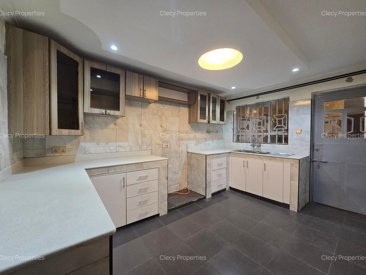 4 Bed House with En Suite at Kamakis - 4