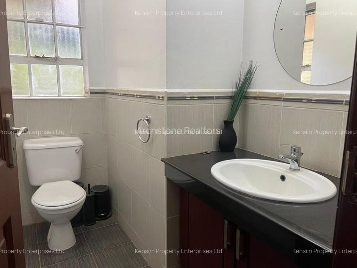 5 Bed Townhouse with En Suite in Rosslyn - 12