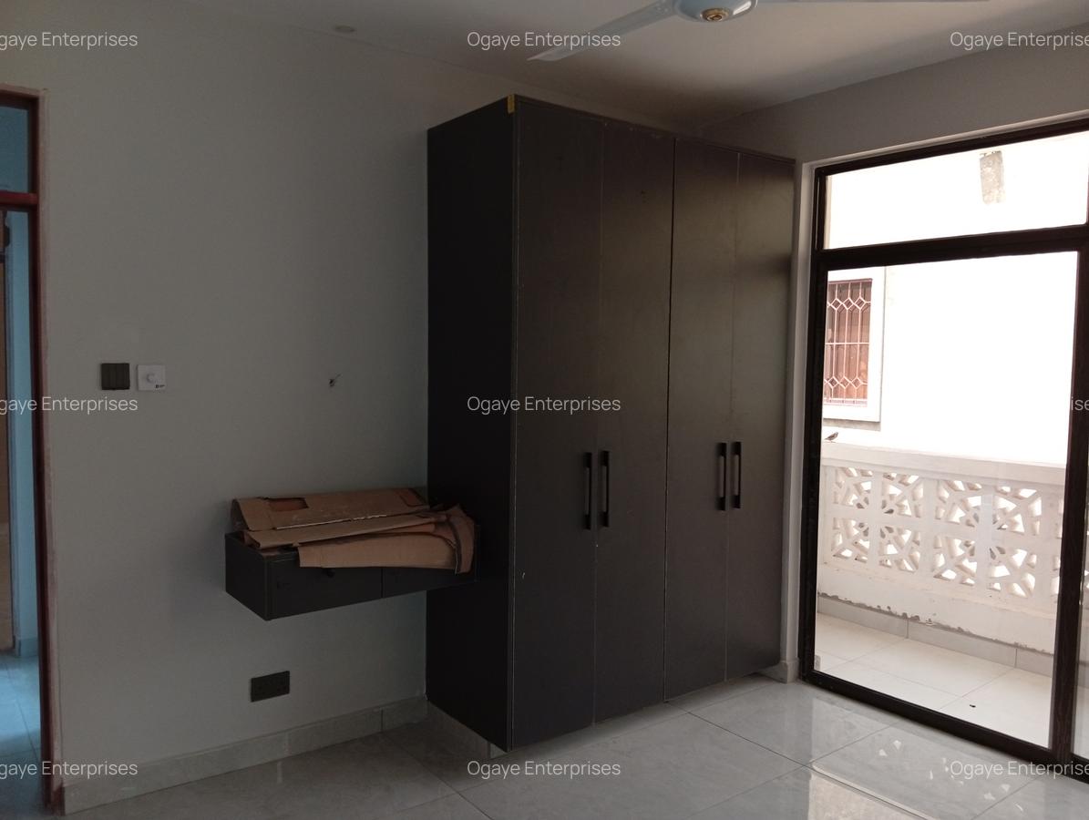 3 Bed Townhouse with En Suite at Kanamai Area - 14