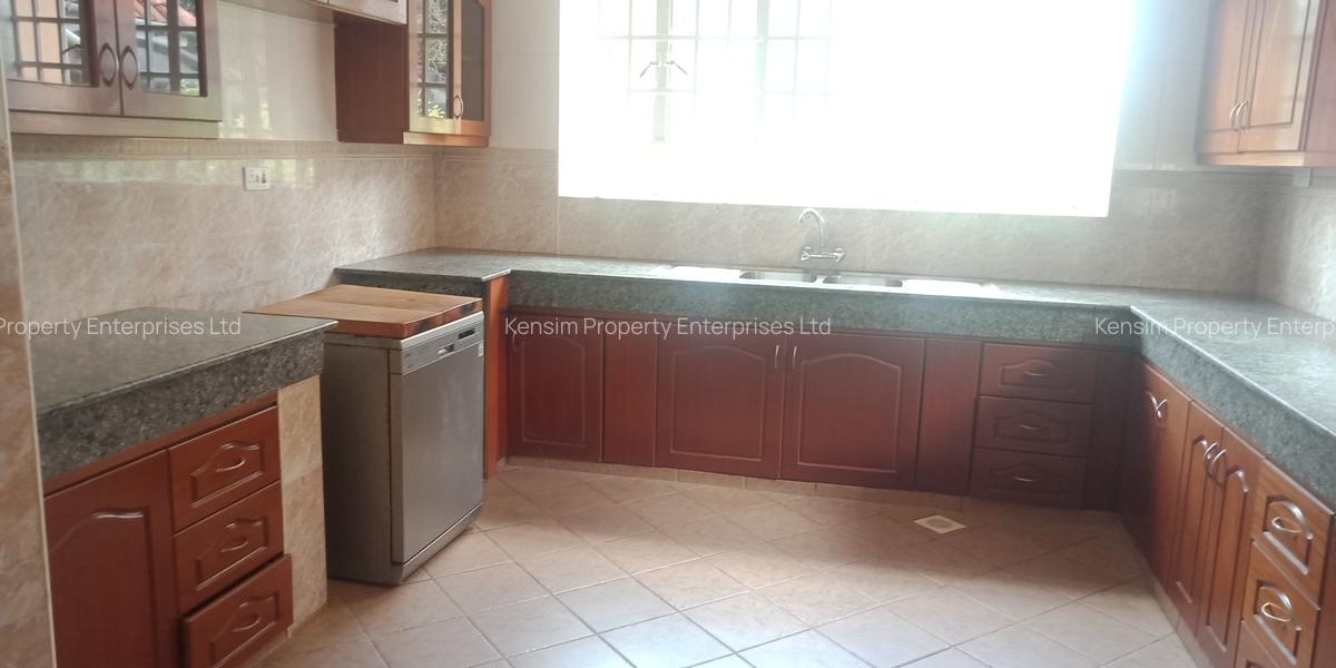5 Bed Townhouse with En Suite in Kitisuru - 3