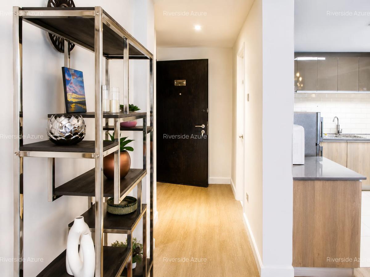Serviced 2 Bed Apartment with En Suite at Riverside - 11
