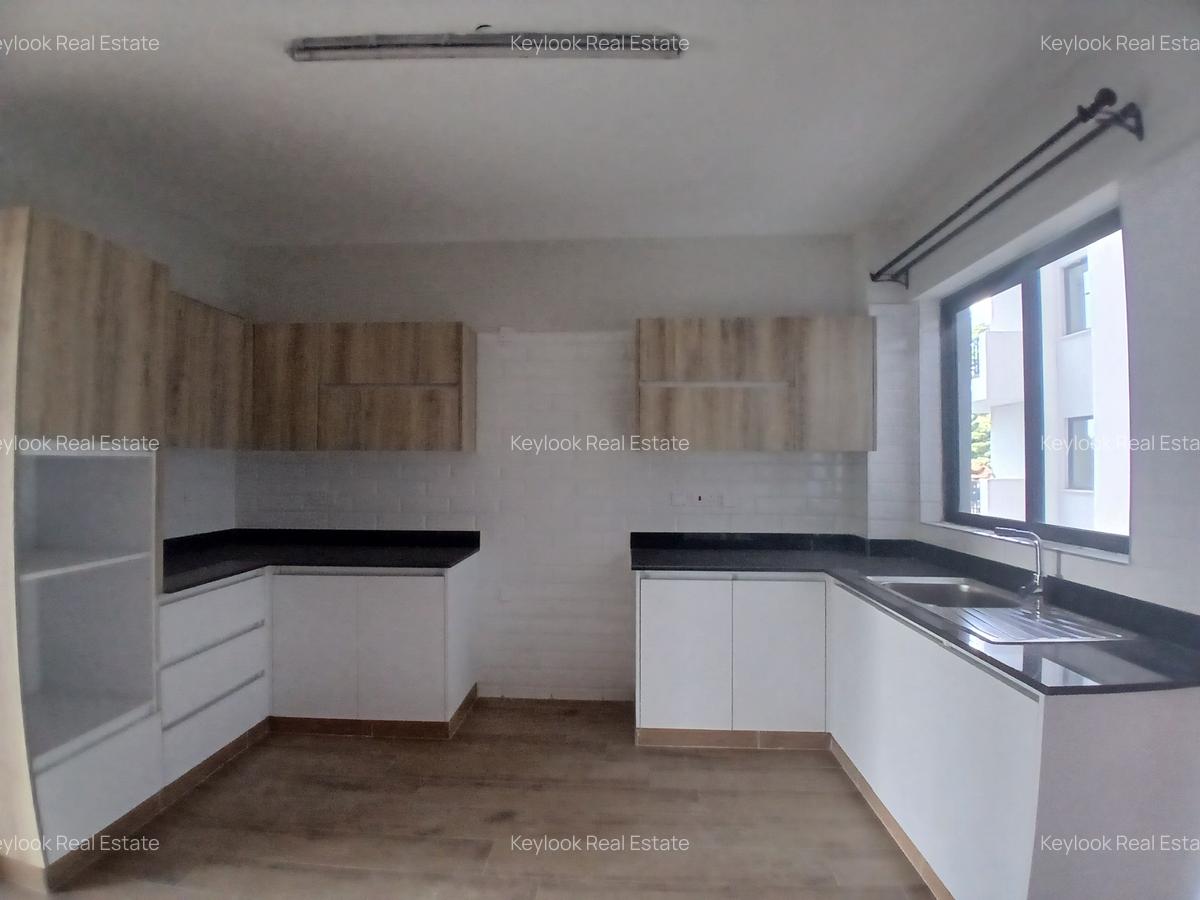3 Bed Apartment with En Suite at Mandera Road - 9